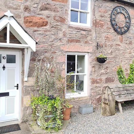 Alexander Courtyard Inverness Exterior foto
